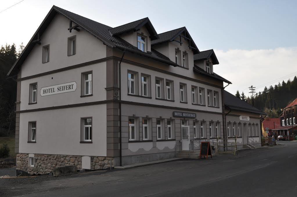 Hotel Seifert Nove Hamry Luaran gambar